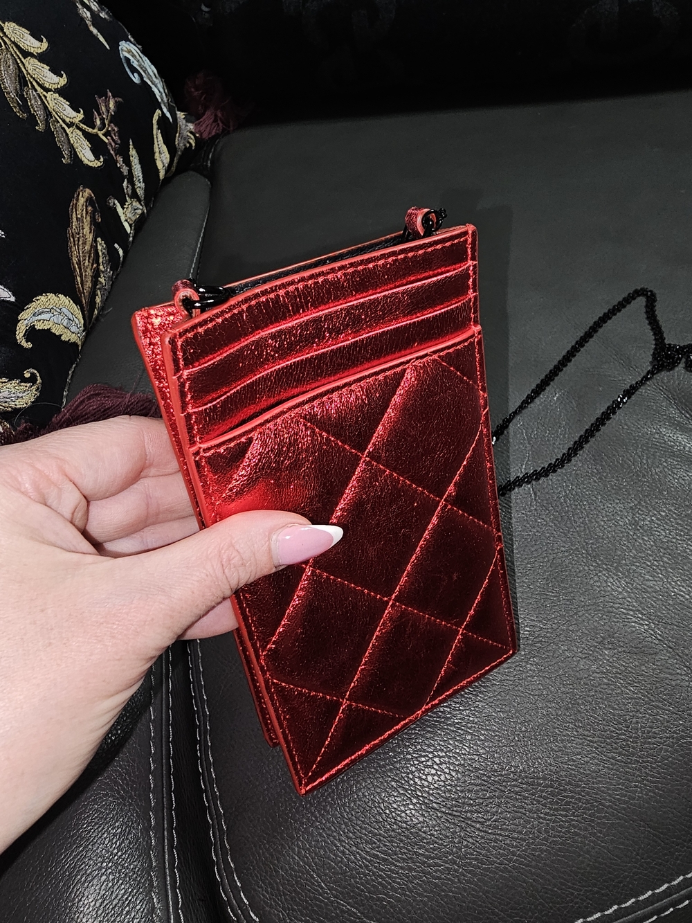 Red Metallic Quilted Crossbody Skull Phone Pouch On Chain - Picture 12 of 13